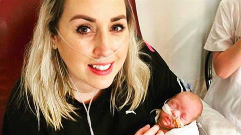 Μαμά και γιος κέρδισαν τη μάχη της ζωής τους και αγκαλιάστηκαν για πρώτη φορά